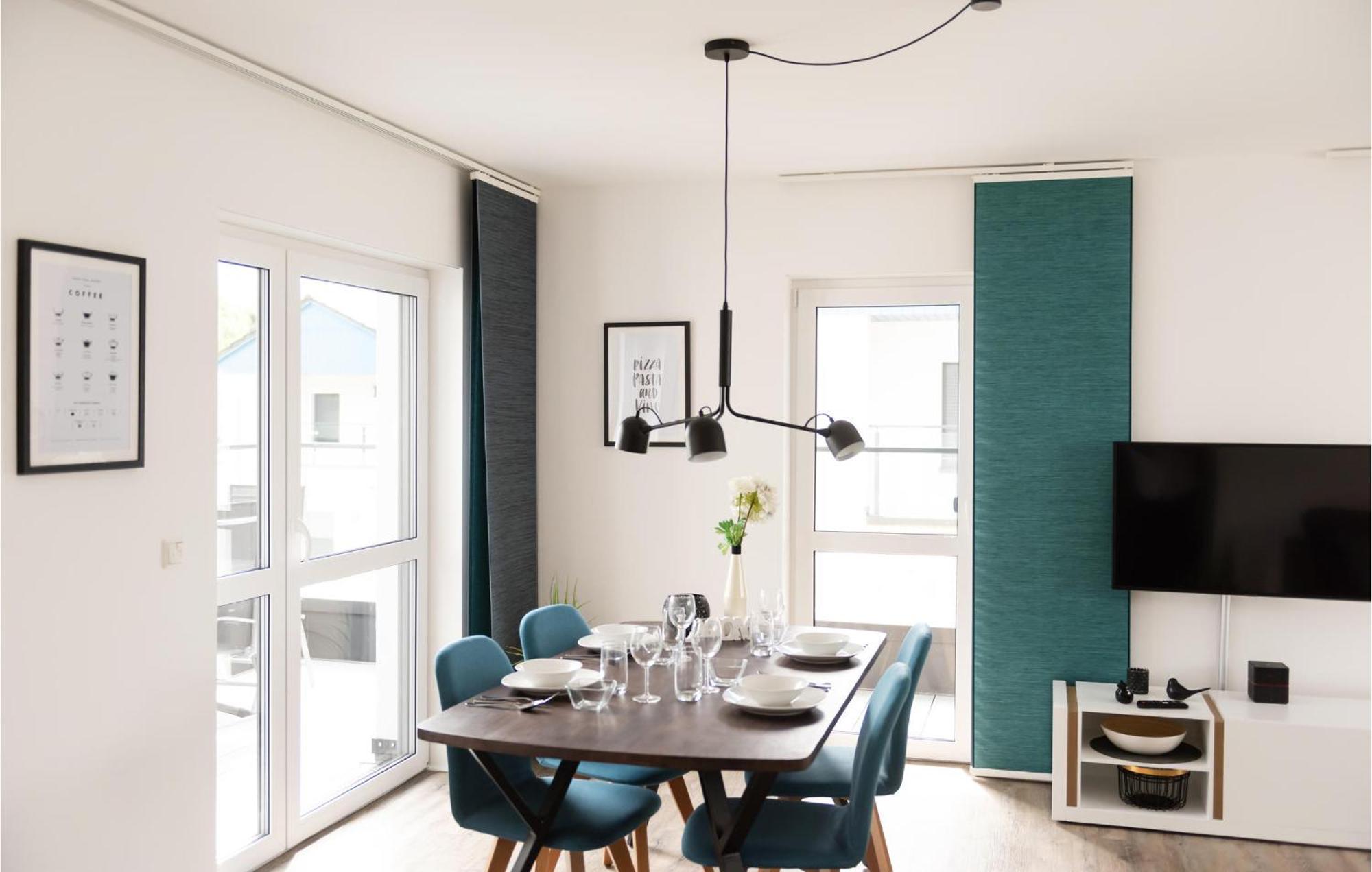 Amazing Apartment In Rechlin With Kitchen エクステリア 写真