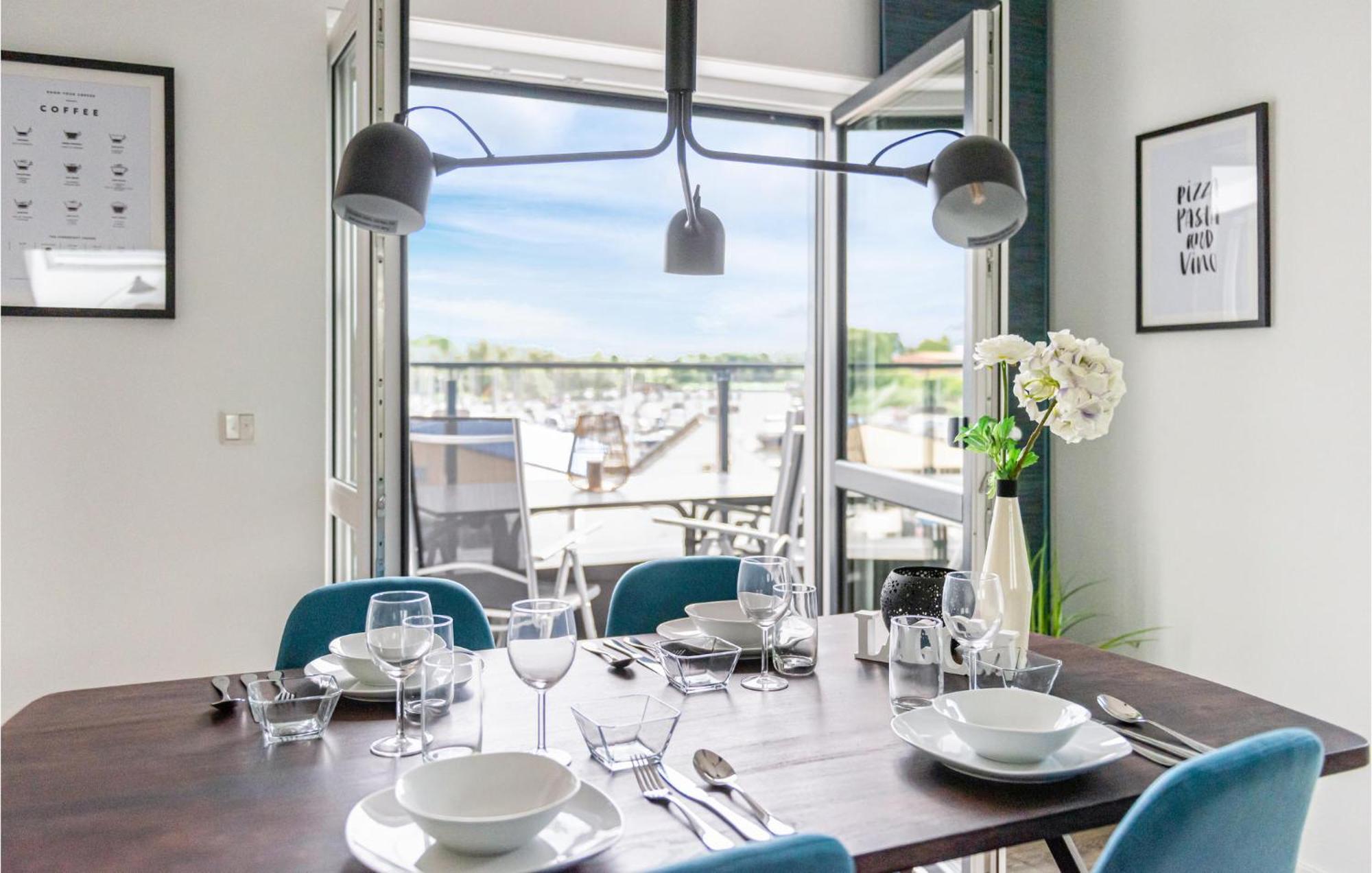Amazing Apartment In Rechlin With Kitchen エクステリア 写真
