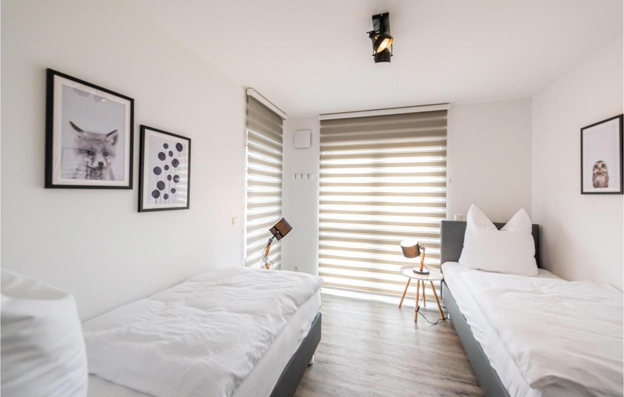 Amazing Apartment In Rechlin With Kitchen エクステリア 写真